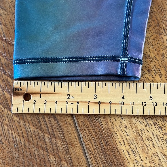 Zyia Active 12 Metallic Leggings - Picture 10 of 12